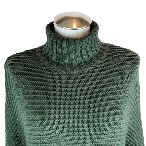 J.Crew Turtleneck Poncho Sweater Size XXS. Oversized. Side Buttons. Forest Green - Picture 2 of 11
